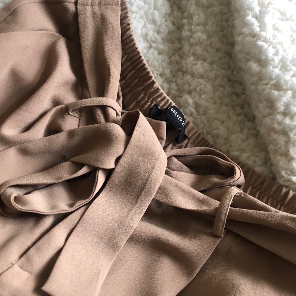 Forever 21 khaki dressy pants w/ front bow tie